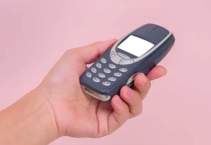 ¿Cuánto costaba el Nokia 1100 en 2003?