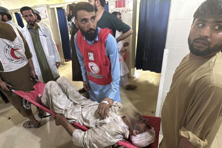 Afganistan: Más de 800 muertos y 2700 heridos por terrible sismo de magnitud 6
