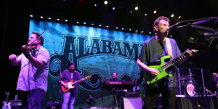 Iconic country music group Alabama to perform in Knoxville