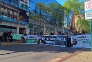 Productores yerbateros se movilizan en Posadas con un abrazo simbólico al INYM