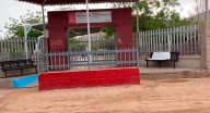Encuentran ‘narcomantas’ colgadas en primarias de Hermosillo