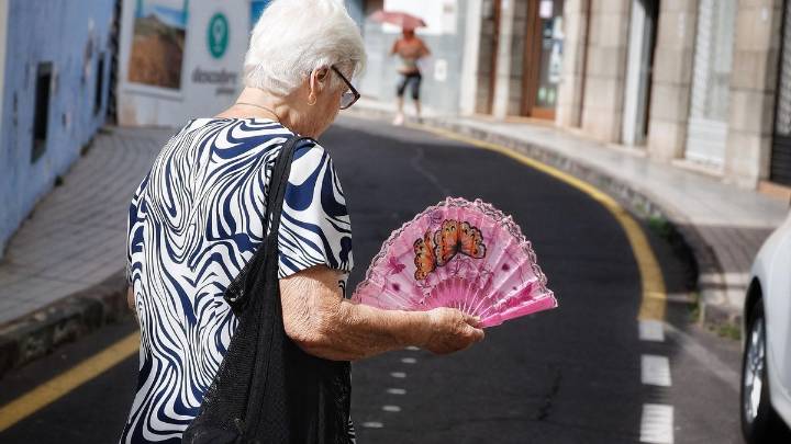 El calor asfixia a Canarias: las temperaturas alcanzarán los 37ºC este jueves