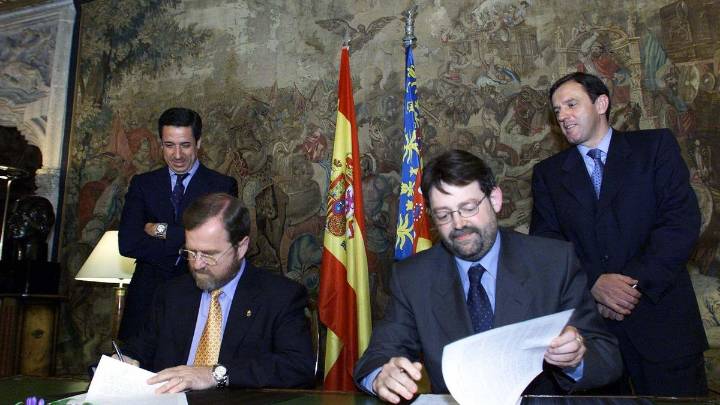 Así se pactó el nombre de la Acadèmia que Mazón quiere borrar: la génesis secreta