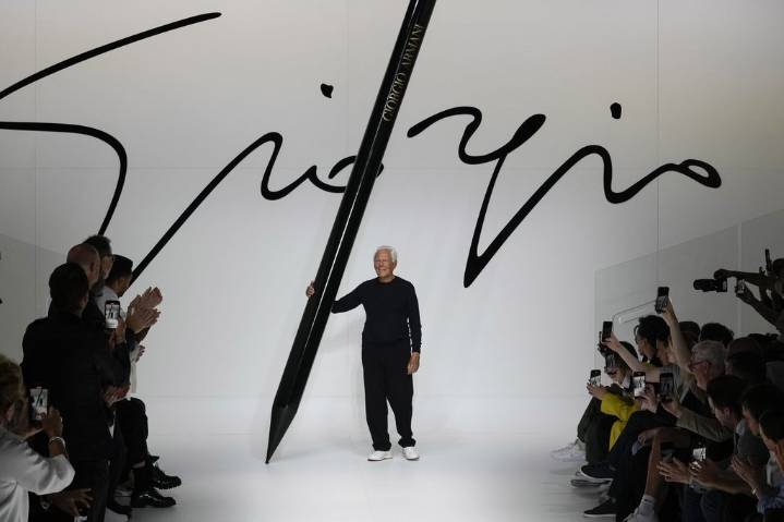 The late Italian fashion designer Giorgio Armani instructs heirs to sell stakes in his empire