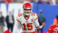 Patrick Mahomes remains on practice report with right wrist injury