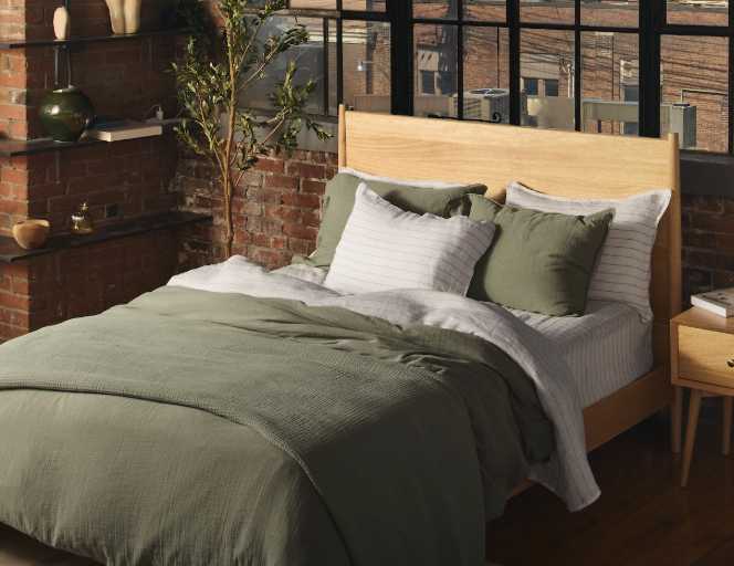 Silk & Snow is having a back-to-school home sale in Canada