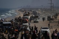 El ministro israelí de Finanzas asegura que Israel y EE UU negocian para dividirse la franja de Gaza