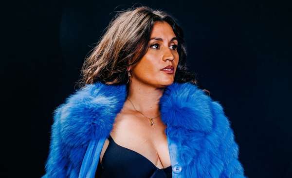 Sophie Oliver: “Este disco es un viaje hacia adentro mío”