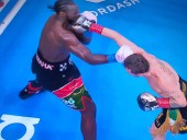 Golpe por golpe, Terence Crawford le quita todo al Canelo