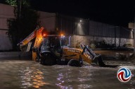 Evacúan a 125 vecinos de Tecate por desbordamiento de arroyo