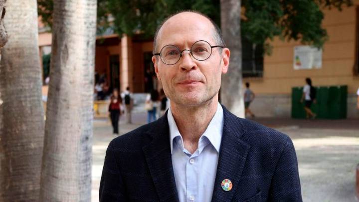 Olivier De Schutter, relator de las Naciones Unidas: "La respuesta al auge de la extrema derecha debería ser reforzar las políticas sociales"