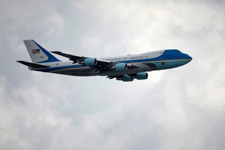 Air traffic controller tells Spirit pilot to 'pay attention' while near Air Force One