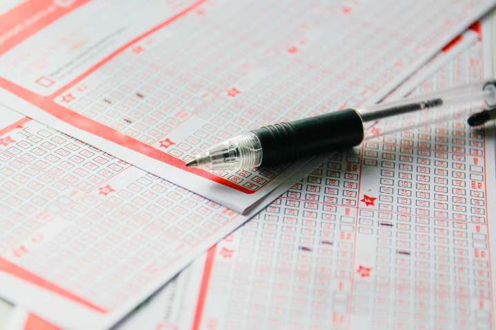 2 jackpot-winning tickets sold in Pa. over the weekend