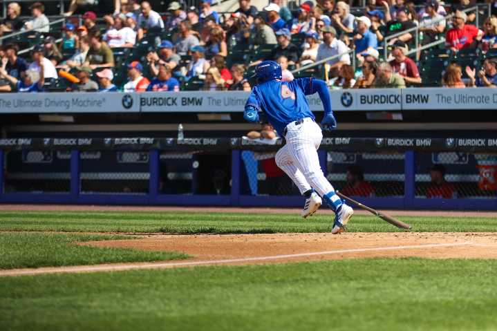 Mets playoff chase: Syracuse wins home finale; 3 back heading into final series
