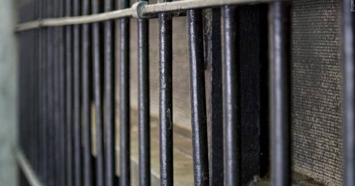 Journalists and community members take time to step into the shoes of released prisoners