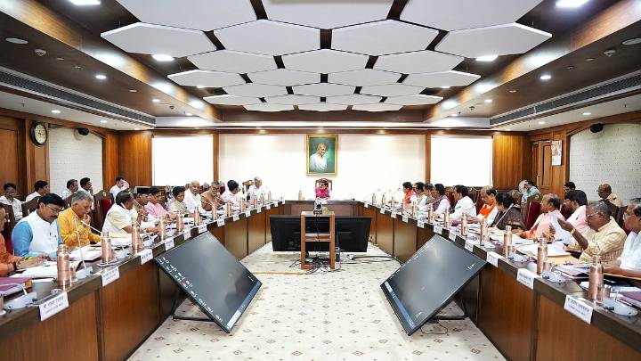 MP Cabinet Meet: Helicopters On PPP Model To Connect Three Sectors In State To Boost Tourism And Trade