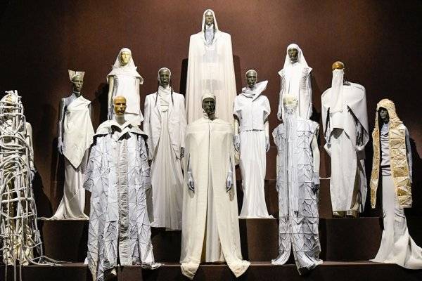Rick Owens, diseñador: "Trabajo para que las personas que no se vean representadas en los muy estrictos y crueles estándares que impone la sociedad encuentren su sitio"