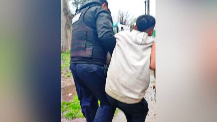 Dos detenidos por golpear a un joven de 16 años en un intento de asalto