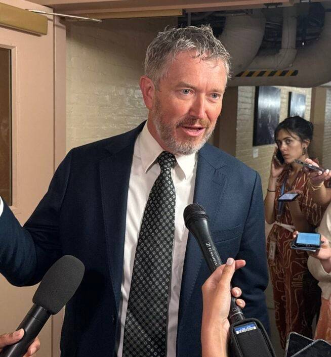 Two Kentucky Republicans at center of duel over releasing Epstein files; victims speak out
