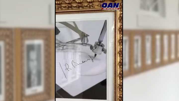 La Casa Blanca inaugura un Paseo de la Fama Presidencial con fotos de Trump, Obama… y el Autopen de Biden