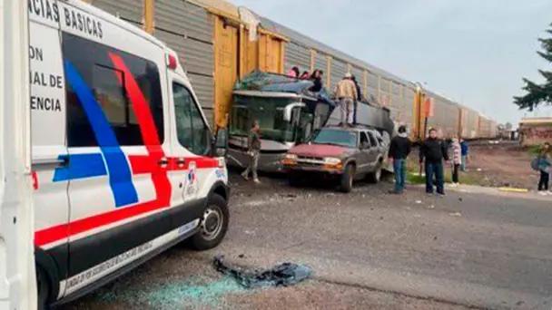 Accidente en Atlacomulco: 8 muertos y 45 heridos