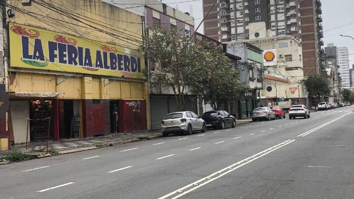 Poletti justificó el cierre de la feria de Rivadavia y señaló que algunos puestos se utilizaban únicamente como depósito