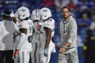 Mike McDaniel and Aaron Glenn’s coaching journeys converge again in Dolphins