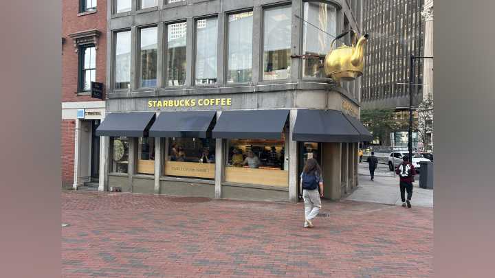 Starbucks at iconic Steaming Kettle location to close by end of week as company lays off 900 workers