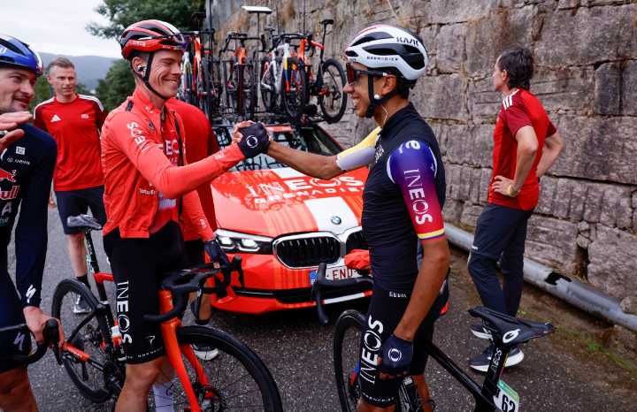 Bernal renace en la Vuelta, de nuevo abreviada