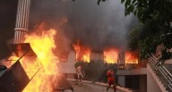 Manifestantes incendian el Parlamento de Nepal en medio de crisis política