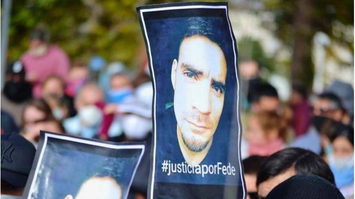 Femicidio vinculado: le pegó un tiro en la cabeza a la pareja de su ex cuando iba a trabajar en bicicleta