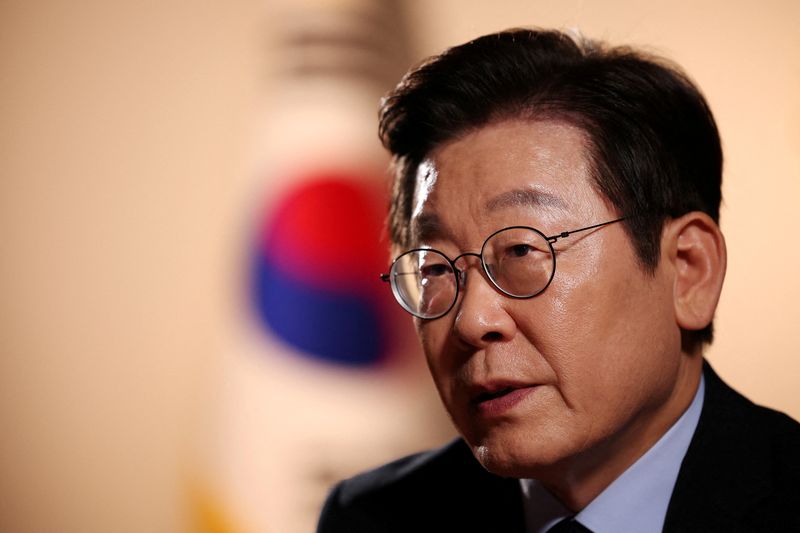 South Korea plans to open around-the-clock FX trade, president says