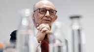 Un exsocio de Montoro trató de colar a Hacienda como "experto en tributación" a un abogado "de prácticas" para pagar menos de IRPF