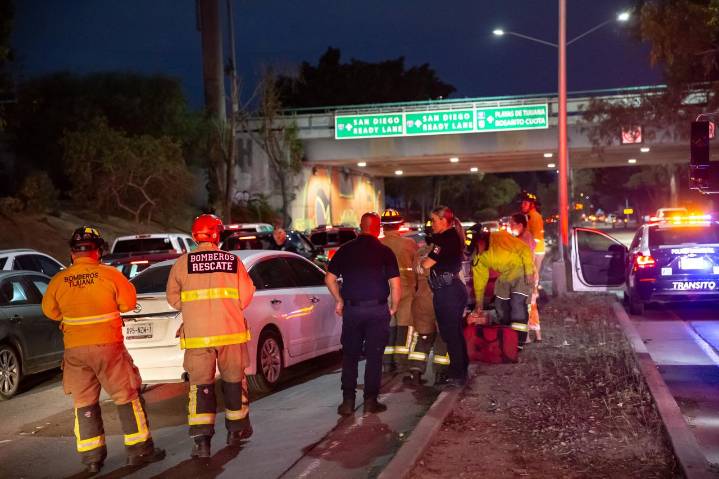 Choque sobre la Ready Lane de San Ysidro deja a una mujer lesionada