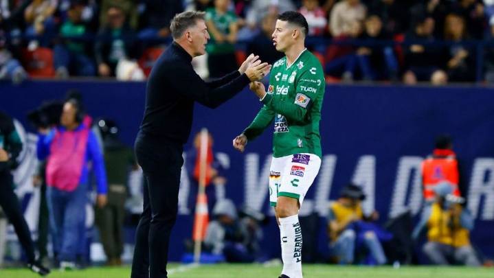 Un ex campeón con León sería el nuevo técnico de James en México -