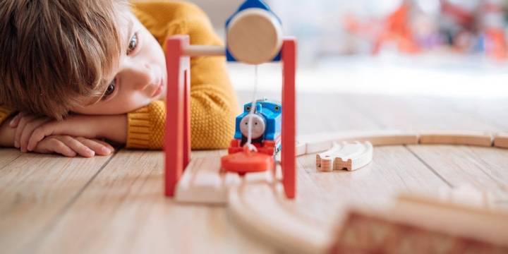 La mayoría de los expertos advierten que no hay evidencia científica que vincule el paracetamol con el autismo