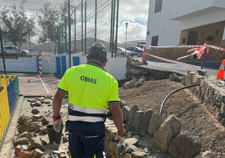 Mejoran zonas verdes de Ajuy