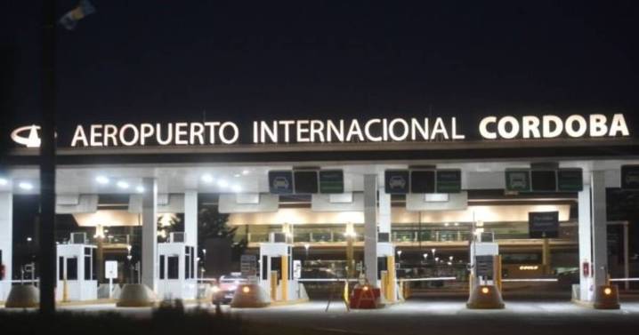 Por un desperfecto, un avión que tenía como destino San Luis aterrizó en Córdoba