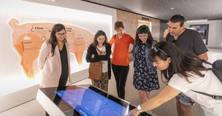 En este pueblo escondido de Teruel puedes conocer con realidad virtual el jamón más famoso de Aragón