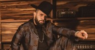 Carín León es incluido en la lista de los artistas más influyentes de Latinoamérica de Forbes