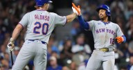 Lindor homers to join 30-30 club as Mets beat Cubs 8-5 to remain in playoff position