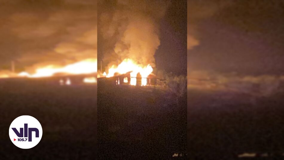 Incendio deja una casa destruida y cuatro damnificados en Hualañé