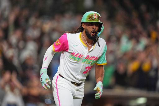Grand slam de Tatis lleva a Padres hacia triunfo 7-4 ante Diamondbacks, que están eliminados