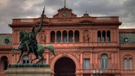Más recortes en organismos públicos: el Gobierno está en alerta por la baja de la recaudación