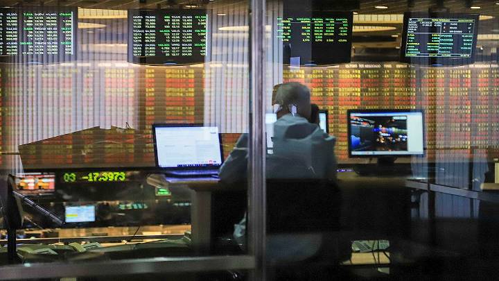 Mercados: cayeron las acciones y rebotaron los bonos argentinos después del traspié electoral del Gobierno