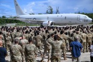 Secretario de Guerra de EEUU visita Puerto Rico en medio de polémicas maniobras militares