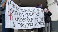 Enjambre universitario paraliza centro de Toluca en recuerdo de normalistas de Ayotzinapa
