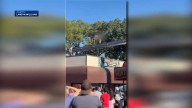 Impactante video de niño caminando por rieles del Hersheypark