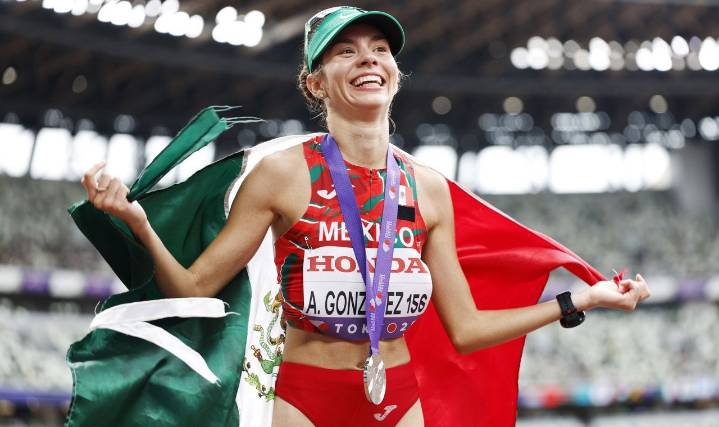 Alegna González gana plata histórica en Mundial de Atletismo