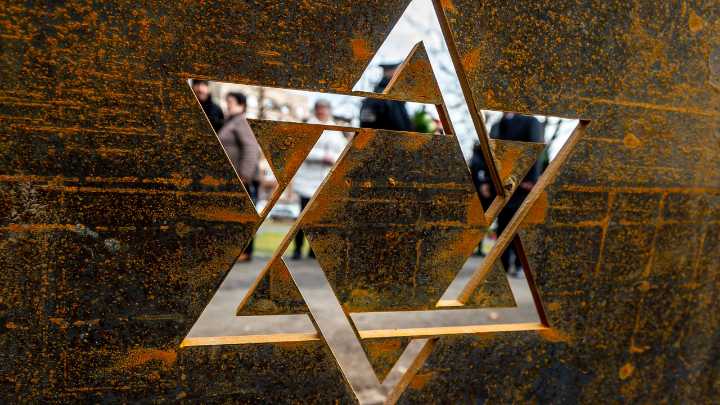 Brutal ataque antisemita en Alemania: un joven es agredido por llevar la estrella de David